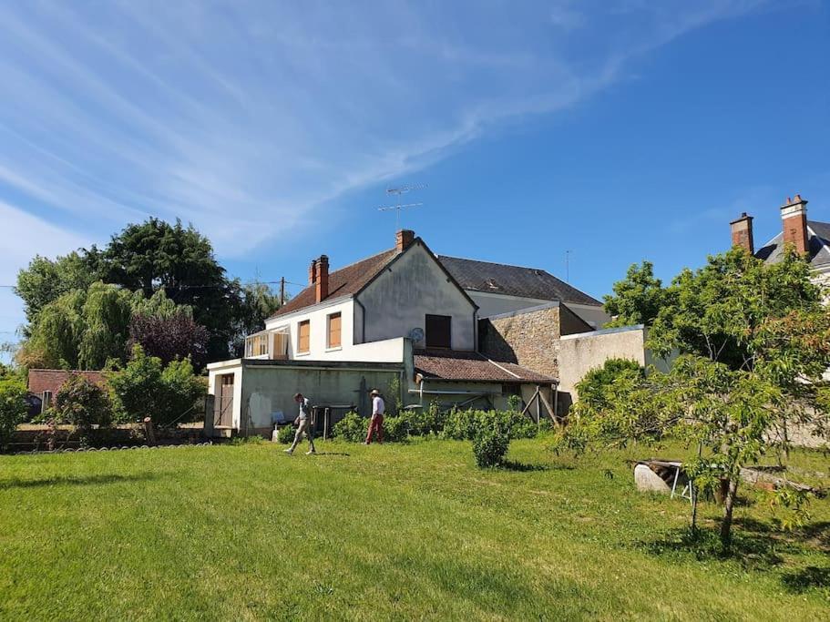 Les Noyers Monestois Entre Cher Et Canal De Berry Mennetou-sur-Cher Exterior foto